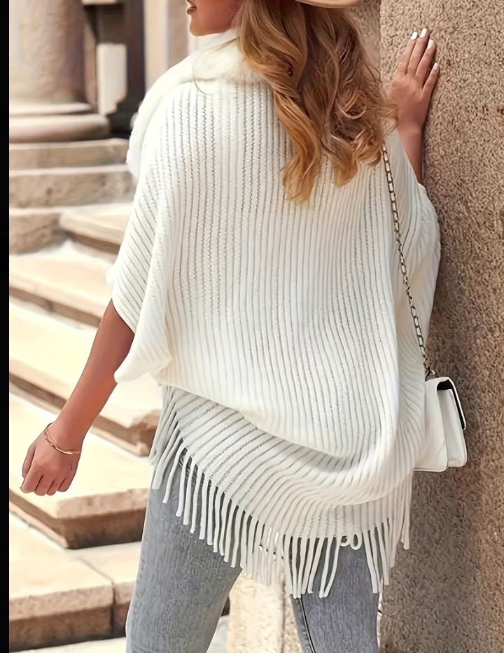 Loose-fit Batwing Poncho.
