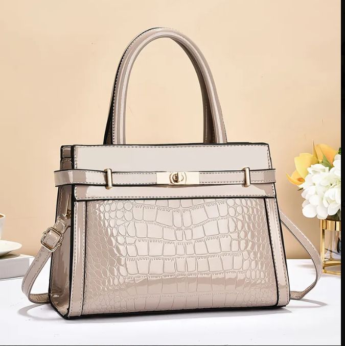 Luxury Vintage style Handbag.